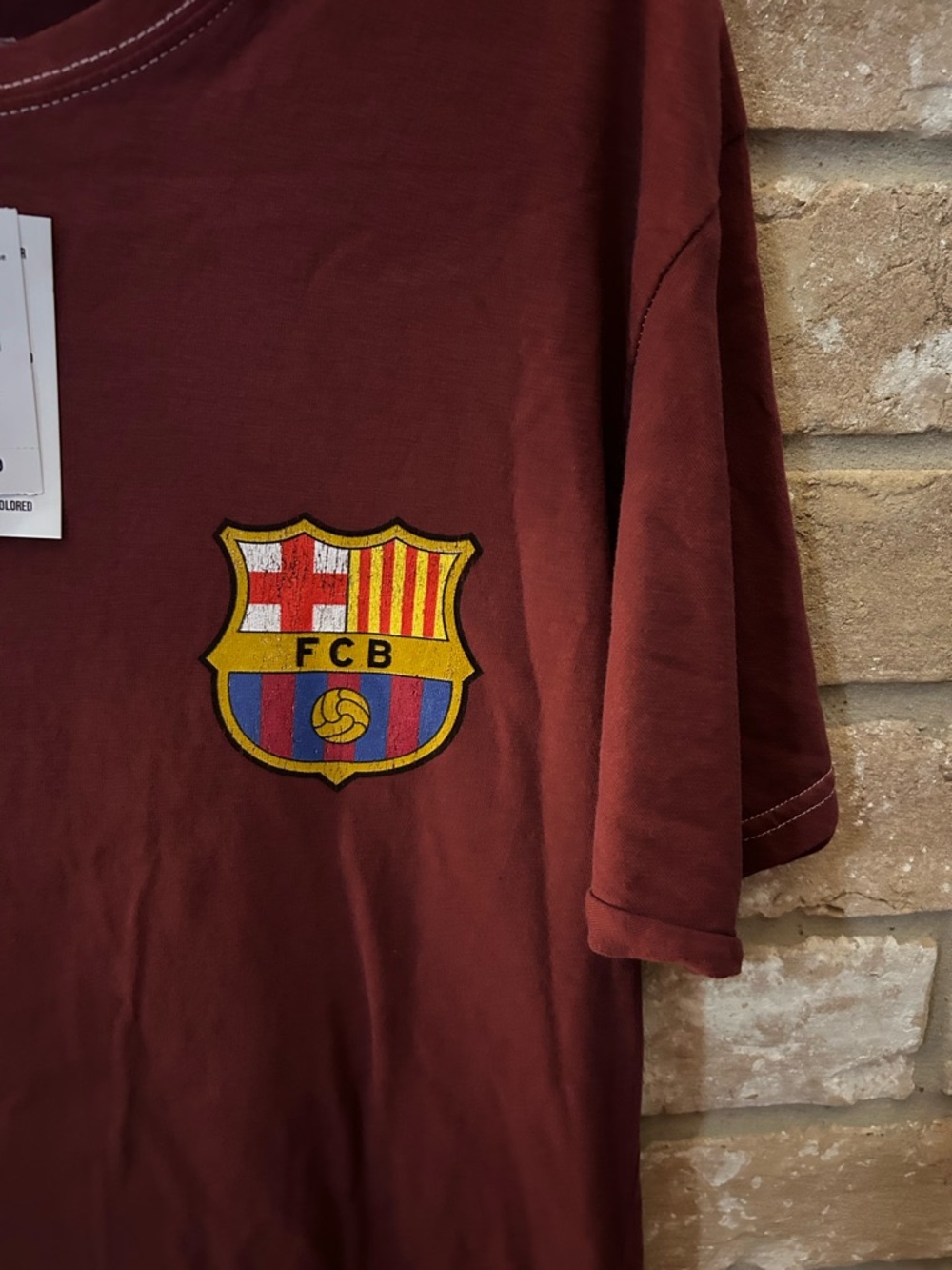Barça Graphic Tee with Crest - Burgundy and Yellow. New with tags. Mens LG. - Picture 3 of 5